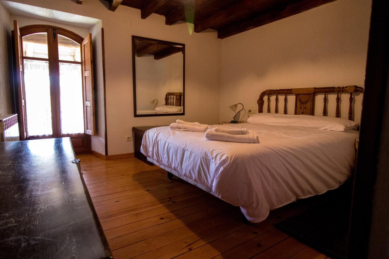 Hostal La Casa del Abuelo Hoyos del Espino Exterior foto