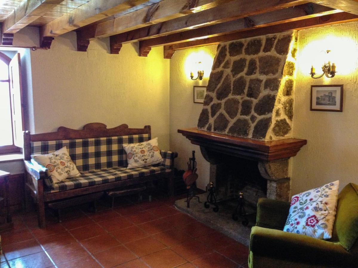 Hostal La Casa del Abuelo Hoyos del Espino Exterior foto